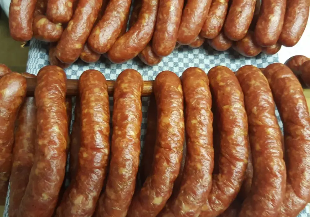 Prawdziwa Wiejska Kiełbasa - Przepis i sekrety babci