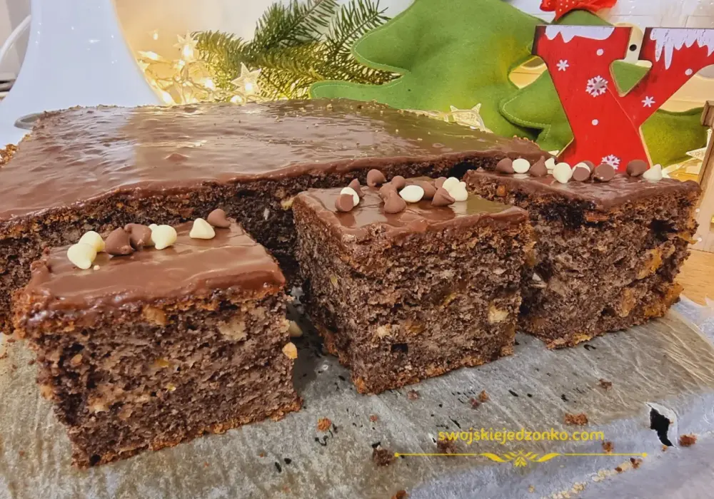 Makowiec z jabłkami z gotowej masy - idealnie wilgotny przepis