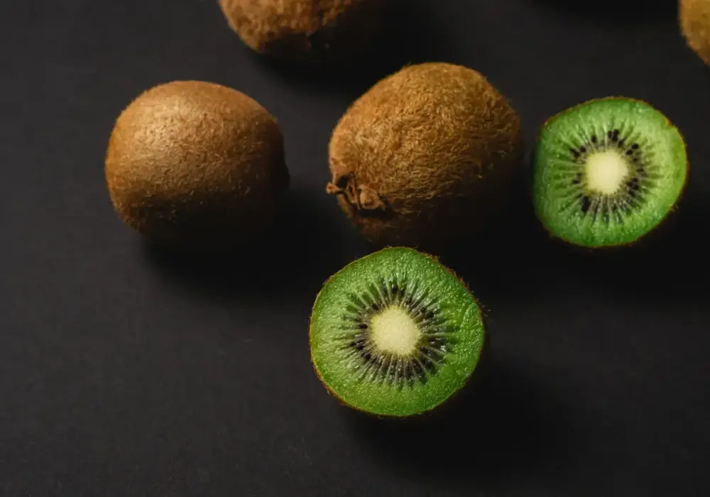 Kiwi - właściwości, odmiany i zastosowanie w diecie