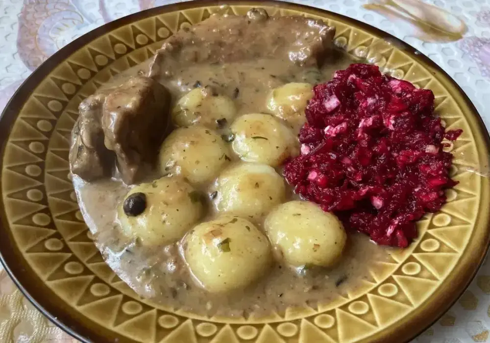 Sos do klusek śląskich - poznaj 4 najlepsze przepisy!