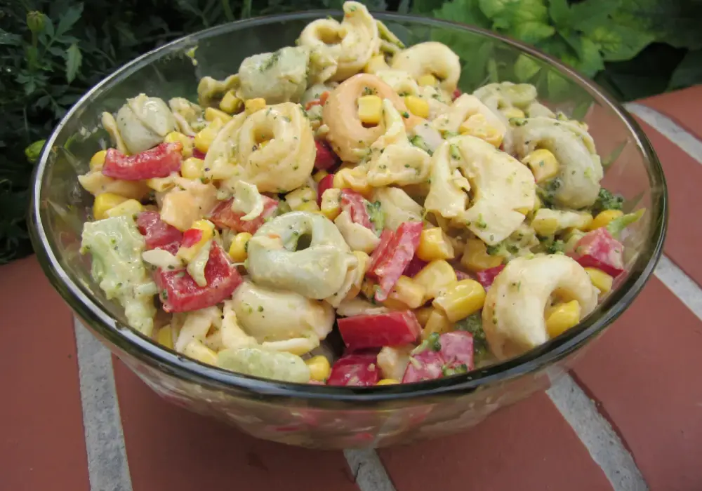 Jak zrobić sałatkę z makaronem tortellini w 30 minut bez stresu