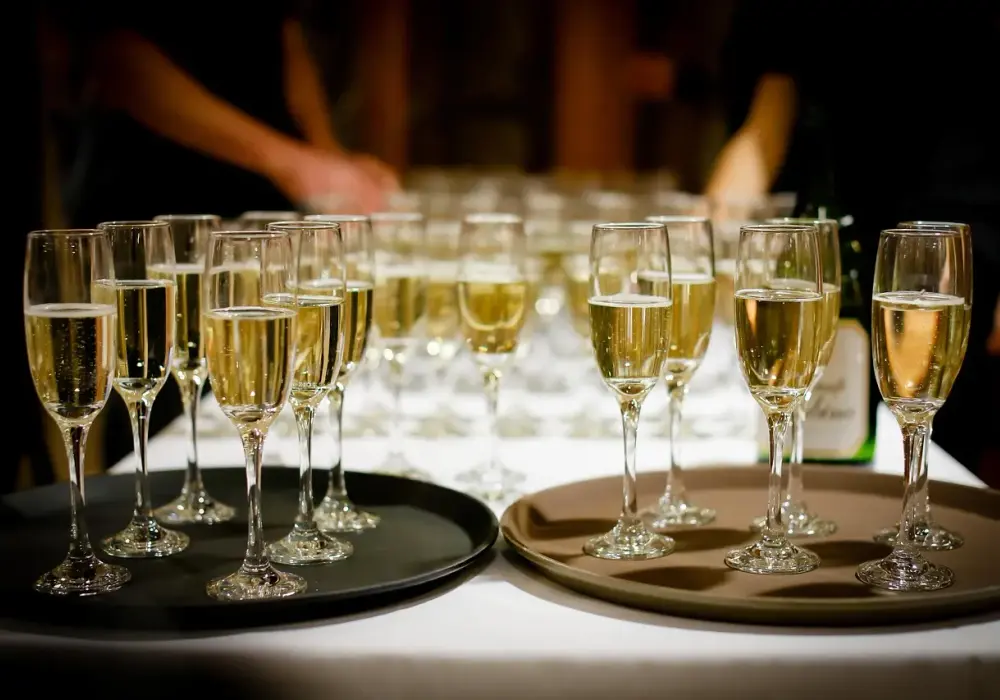 Catering co to? Odkryj, jak wybrać idealną usługę cateringową