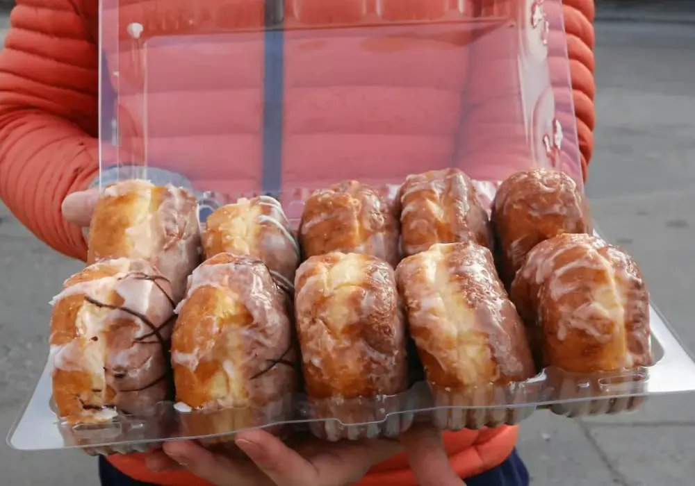 Ile kalorii ma pączek? Sprawdź, zanim zjesz!