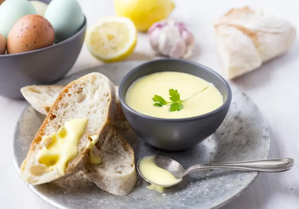 Aioli - jak zrobić idealny sos? Przepis i sekrety