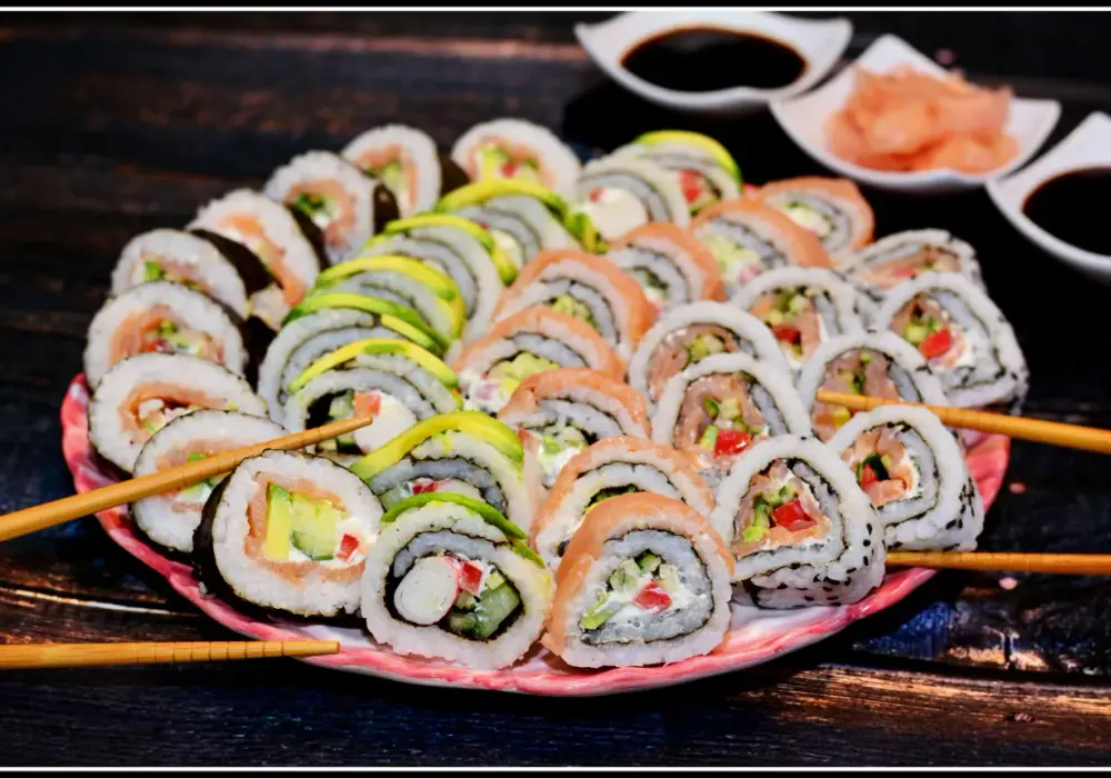 Uramaki - Ryż na zewnątrz? Zrób sushi jak pro - Przepis DIY