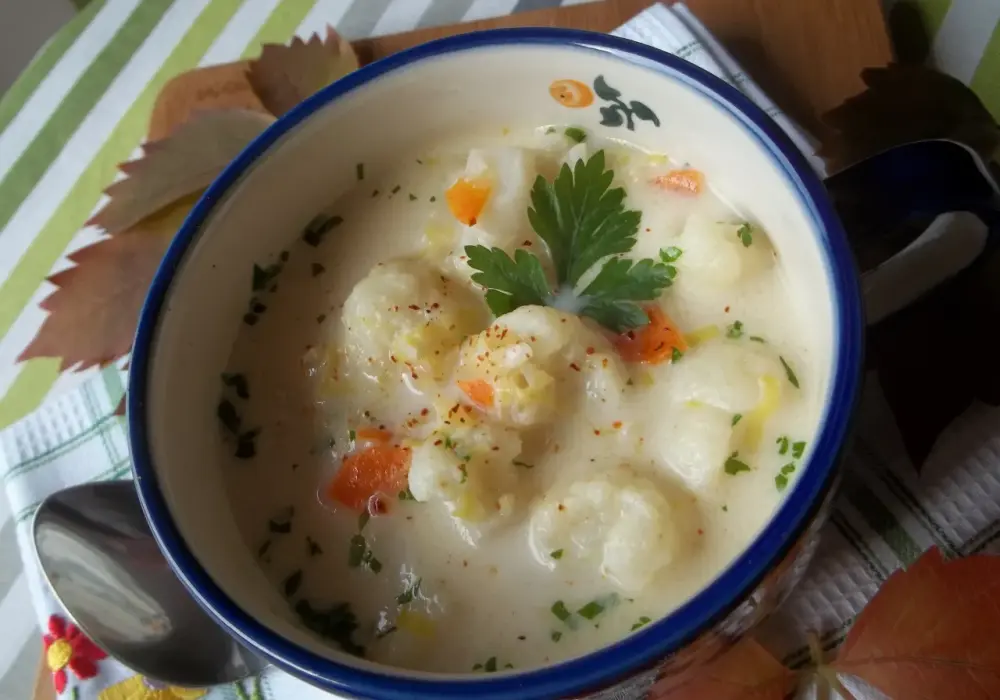 Zupa kalafiorowa z makaronem - przepis idealny?