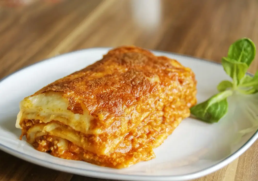 Prosty przepis na lasagne z mięsem mielonym - zawsze się udaje!