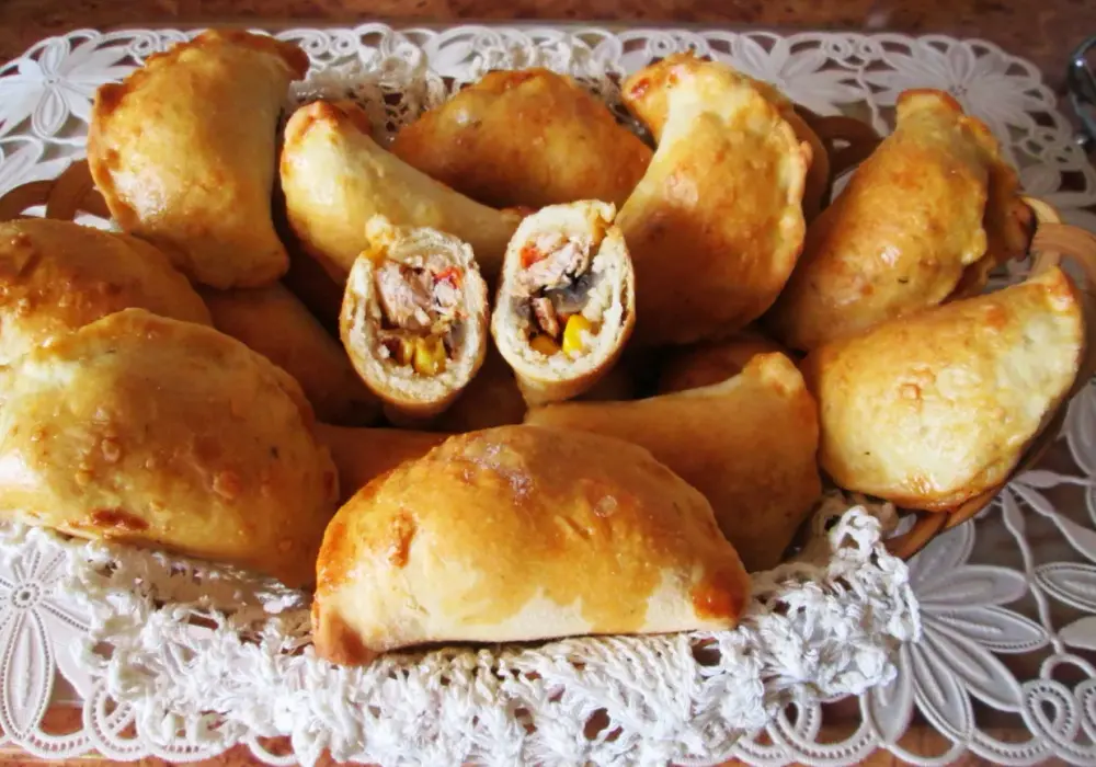 Pierogi meksykańskie - przepis krok po kroku. Zaskocz gości!