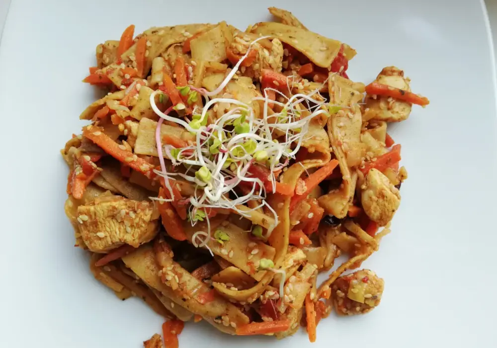Makaron po tajsku - Przepis, który zawsze się udaje.