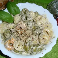 Tortellini z serem z czym podawać: najlepsze sosy i pomysły na dania