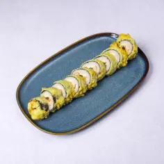 Chrupiące rolki sushi w cieście tempura, idealne na szybki obiad. Prosty przepis na tempura sushi.