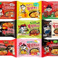 Gdzie kupić buldak ramen? Kolekcja smaków: Tomato Pasta, Cheese, Kimchi, Jjajang, Light, 2x Spicy, Carbo, Stew Type.