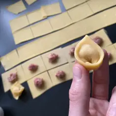 Jak zrobić makaron tortellini – łatwy przepis na pyszne pierożki