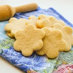 Jaką mąkę do ciastek wybrać, aby uzyskać idealną kruchość?
