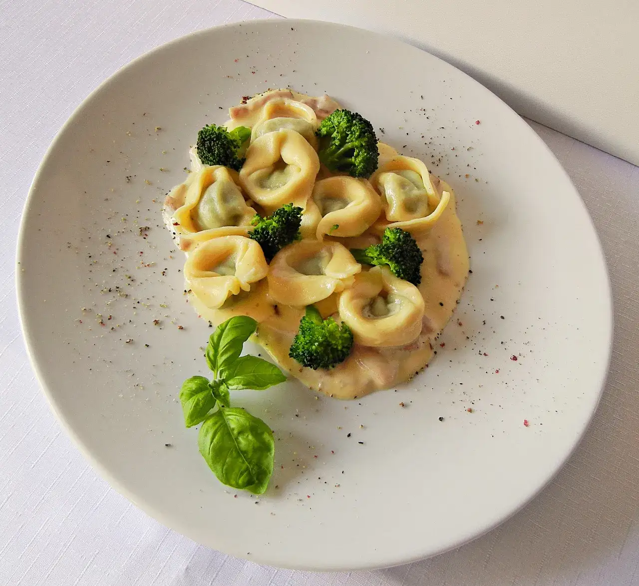 Zdjęcie Jak zrobić tortellini z serem - prosty przepis na pyszne danie