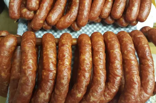 Prawdziwa Wiejska Kiełbasa - Przepis i sekrety babci