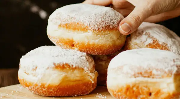 Fit pączki - Czy warto? Jak zrobić lżejsze, puszyste pączki?