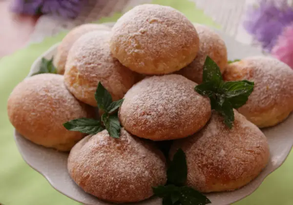 Pączki z piekarnika - Szybkie i puszyste pączki twarogowe