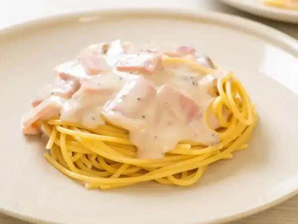 Sos śmietanowy do makaronu - idealny bez zwarzenia?