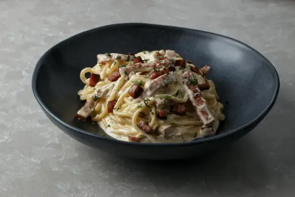 Jak zrobić spaghetti - Al dente, Bolognese, Carbonara bez śmietany