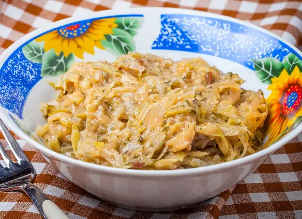 Młoda kapusta z koperkiem - przepis jak u babci?