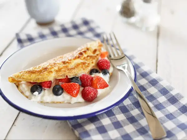 Puszysty omlet na słodko - przepis, który zawsze wychodzi