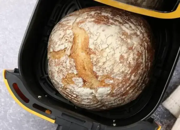 Chleb z airfryer - idealny bochenek? Sprawdź, jak go upiec!
