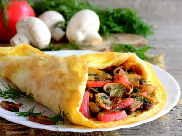 Omlet z pieczarkami - idealny przepis na puszyste śniadanie