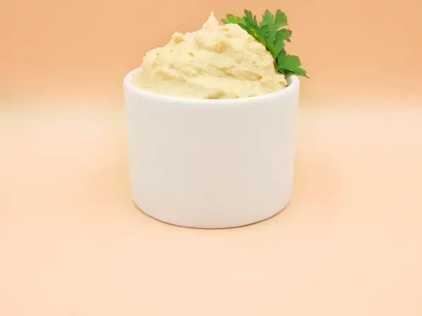 Domowy hummus - jak zrobić idealnie kremowy?
