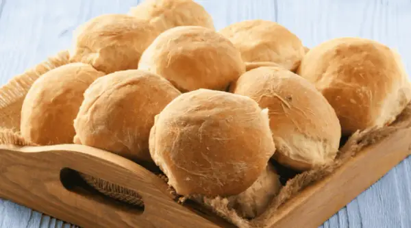 Domowe bułki - Prosty przepis na miękkie i puszyste pieczywo