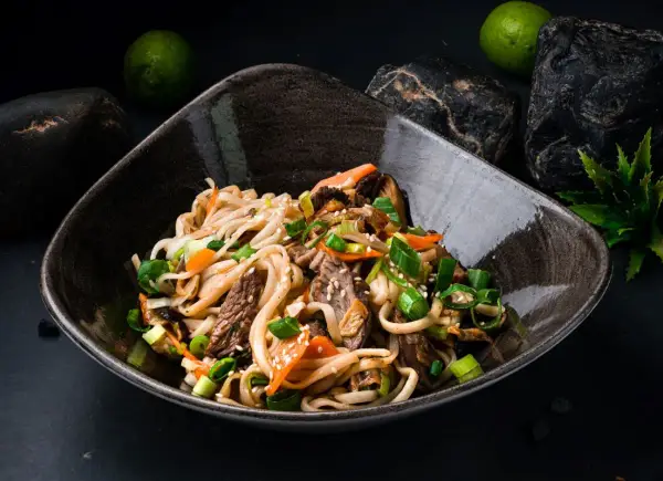 Udon - Jak ugotować idealny makaron i zrobić Yaki Udon?