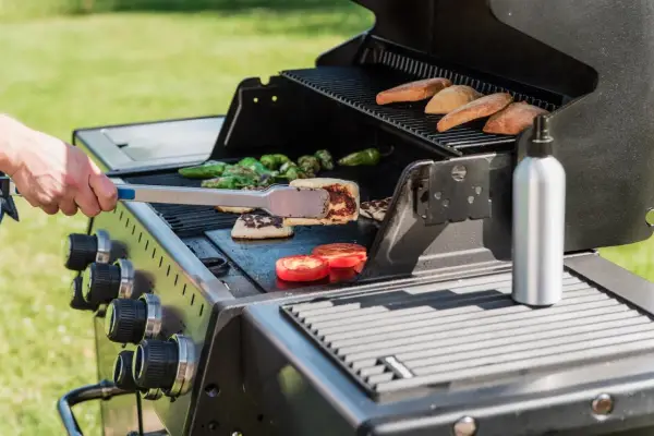 Halloumi na Grillu - Koniec z Przywieraniem i Gumowatością!