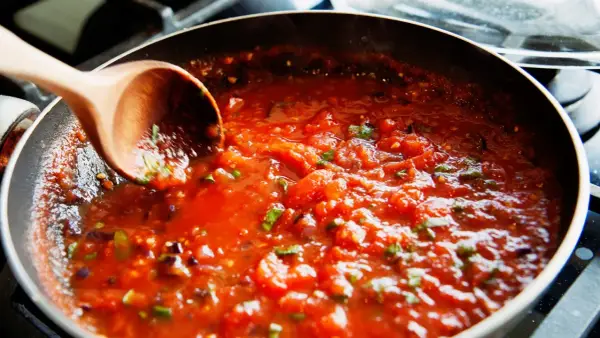Sos do spaghetti - przepis, który odmieni Twój obiad!