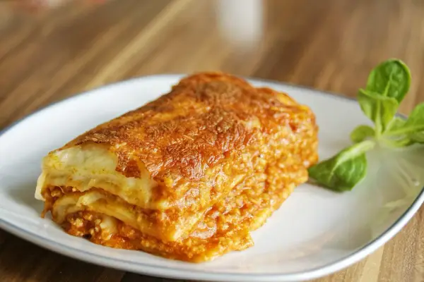 Prosty przepis na lasagne z mięsem mielonym - zawsze się udaje!