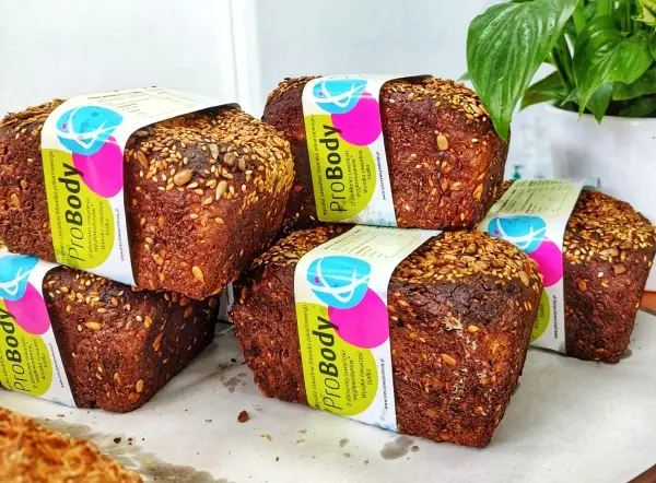 Chleb niskowęglowodanowy - jak wybrać, by nie kupić marketingu?