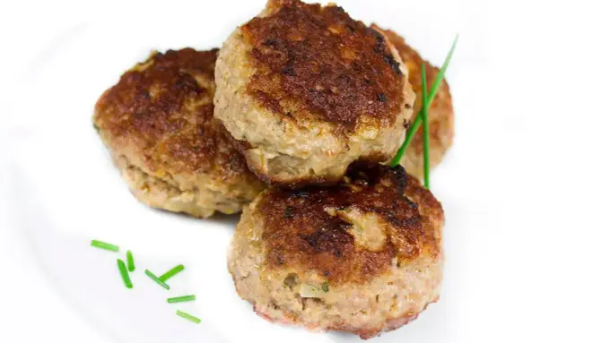 Kotlet mielony - Ile ma kalorii? Prawda o kaloryczności