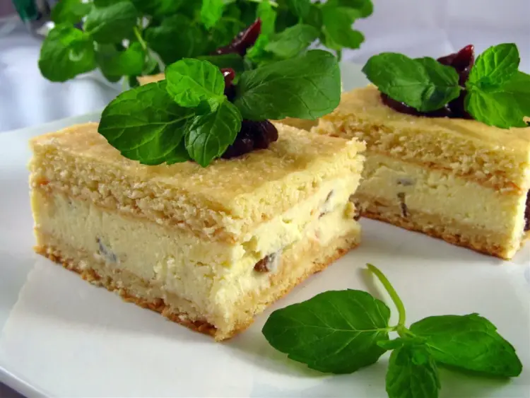 Sernik gotowany - Przepis babci na kremowy deser bez pieczenia
